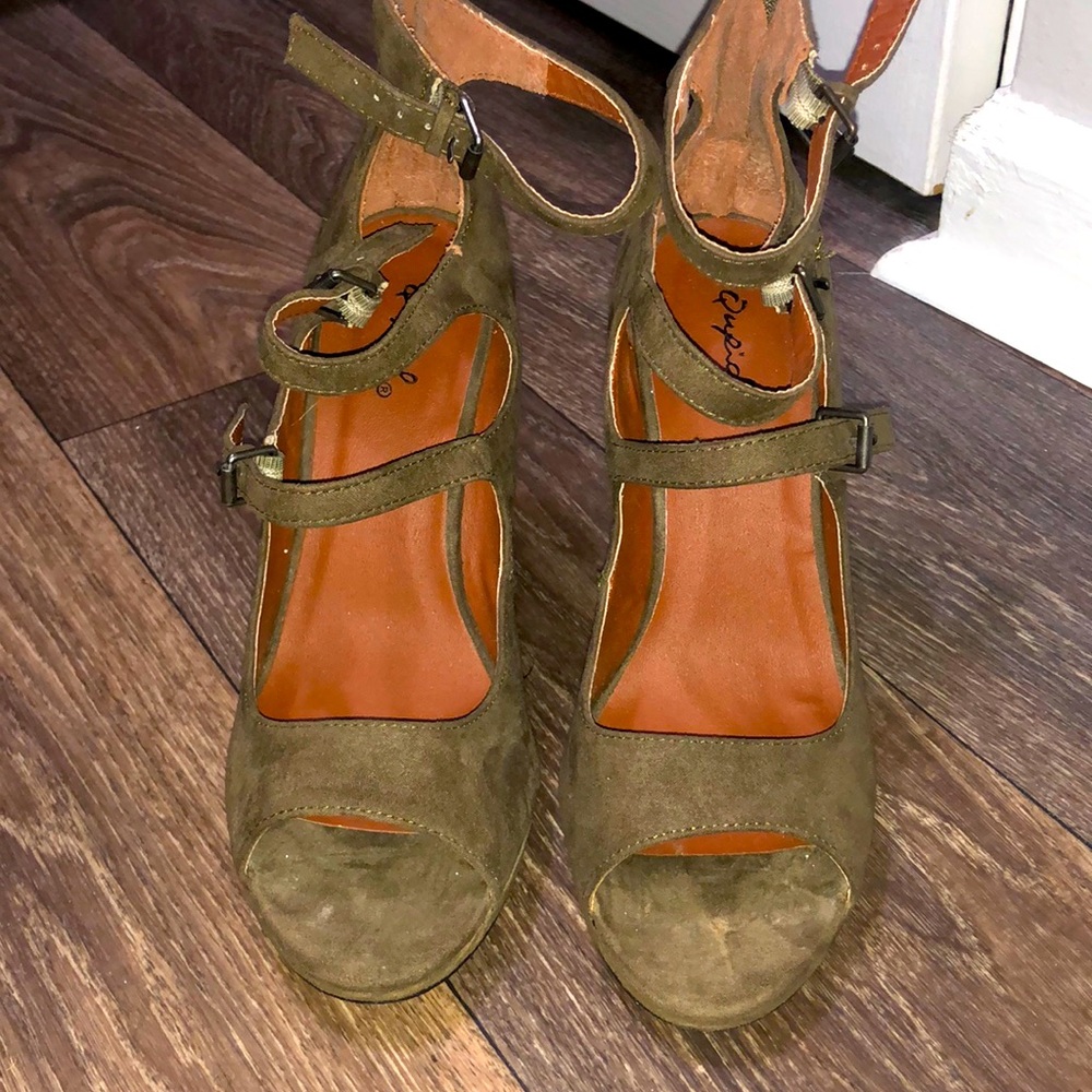 army green block heel